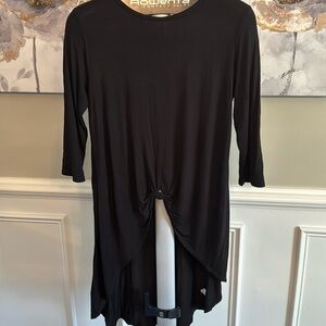 🟣 KIM & CAMI BLACK HIGH-LOW LONG SLEEVE TUNIC SIZE MEDIUM